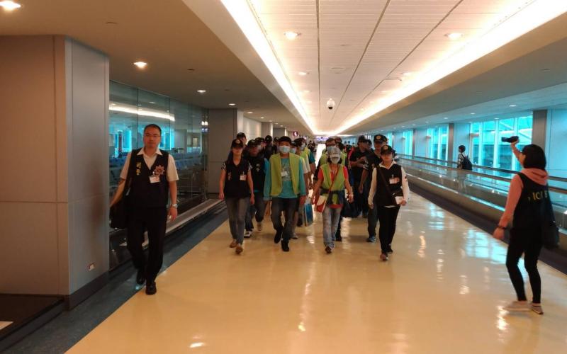 多名詐騙嫌犯從埃及被遣返回台，部分嫌犯還繳不出罰金被多關半年。